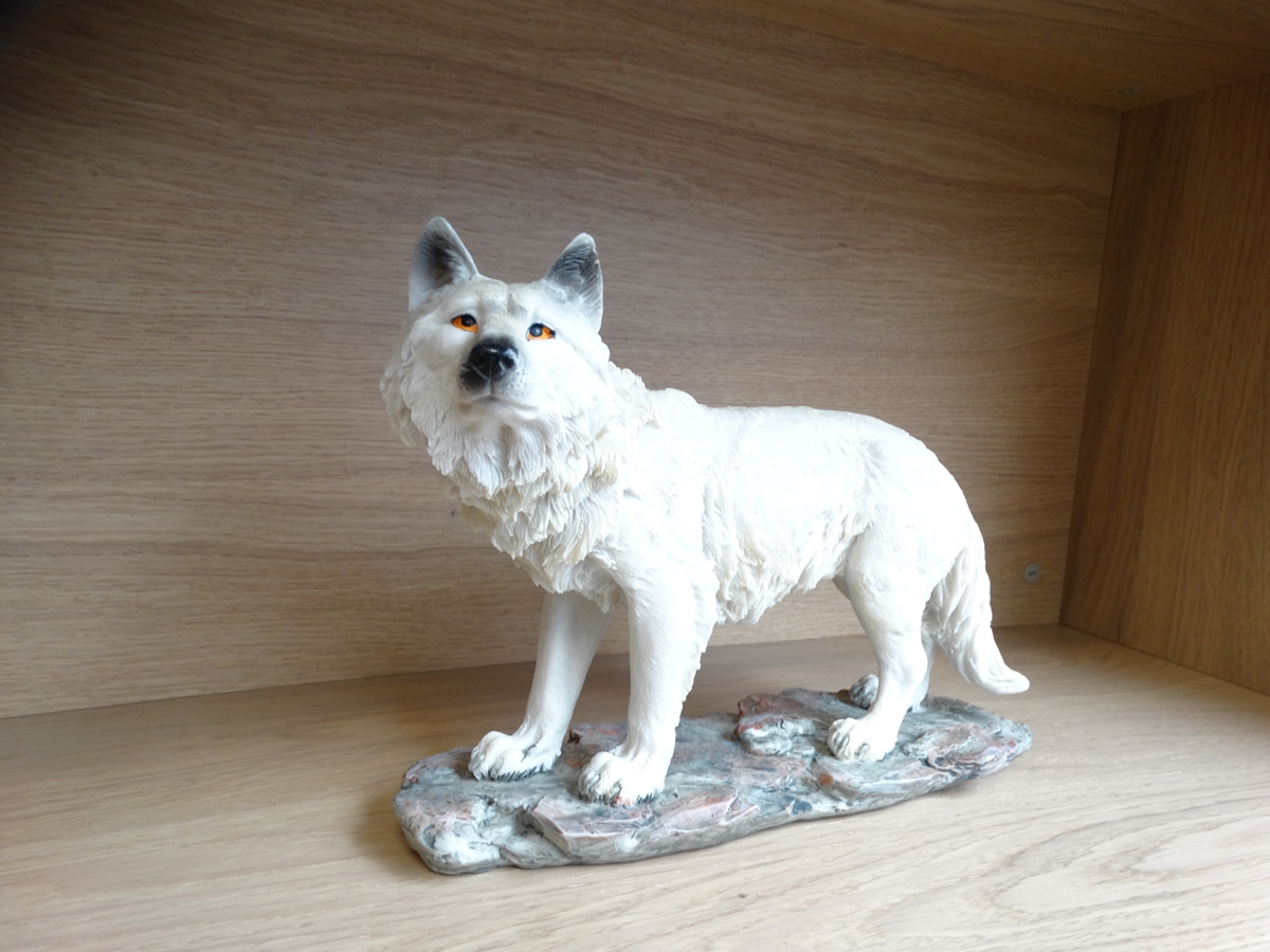 White Wolf standing - 28 cm