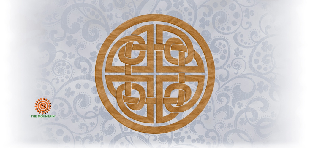 Becher Celtic Knot Grey