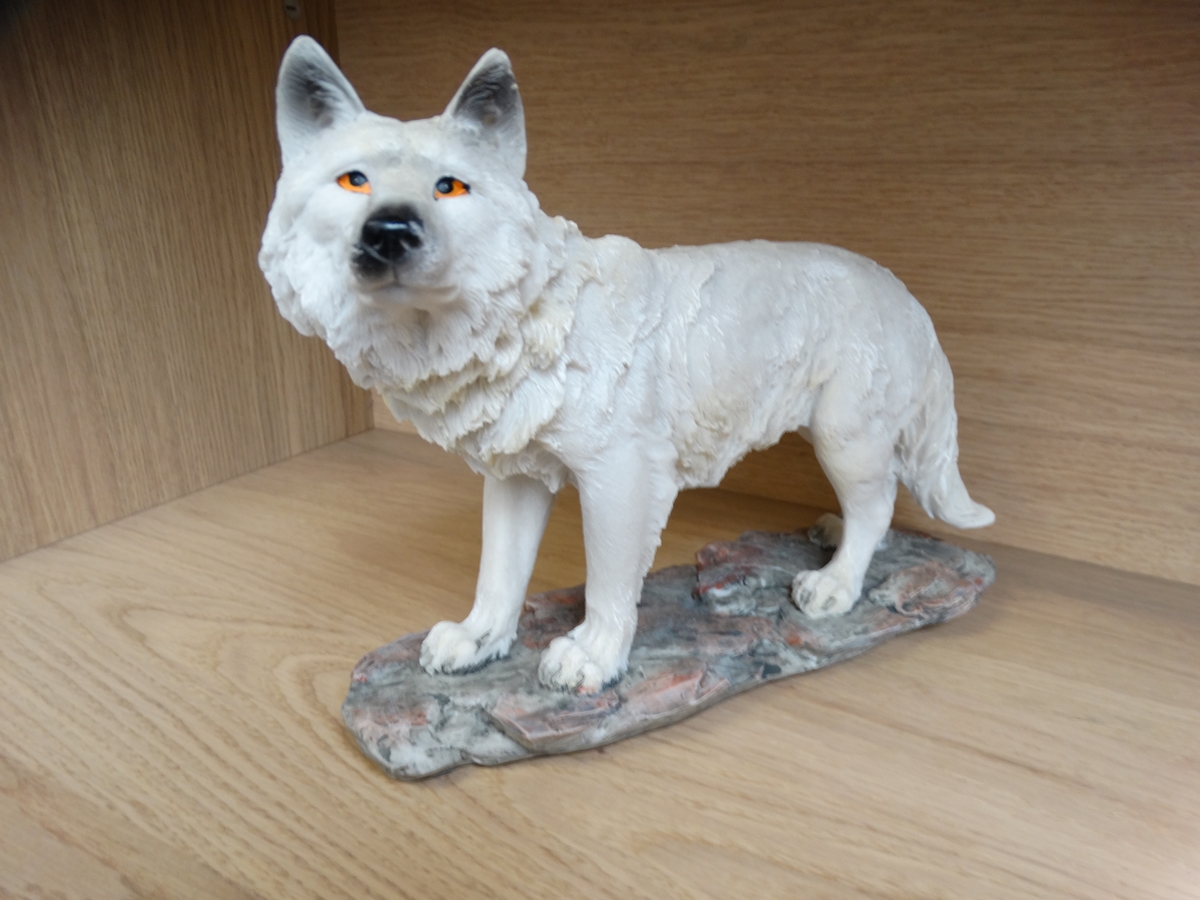 White Wolf standing - 28 cm
